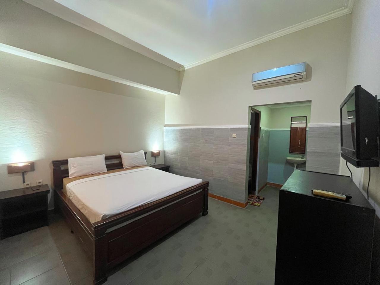 Prabhu Suites Lovina  Room photo