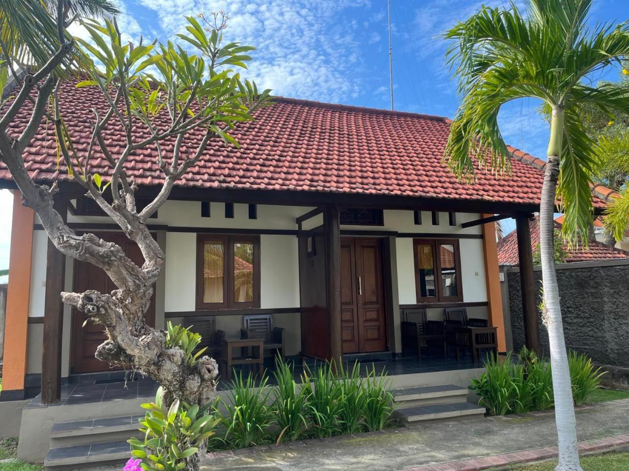 Prabhu Suites Lovina  Exterior photo