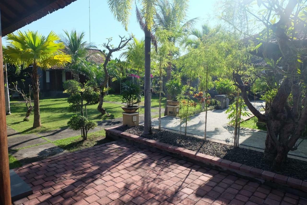 Prabhu Suites Lovina  Exterior photo